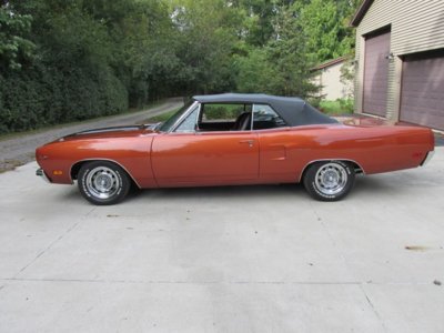ROADRUNNER WITH CHROME RALLY WHEELS 1.jpg ROADRUNNER WITH CHROME RALLY WHEELS 1.jpg