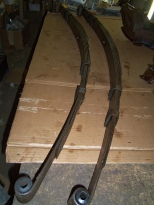 2-5leafsprings (7).jpg 2-5leafsprings (7).jpg