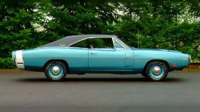 1970-Dodge-Charger-RT-426-Hemi-EB3-Light-Blue-Metalic-01-640x360.jpg