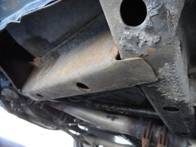 frame rails driver front.jpg frame rails driver front.jpg