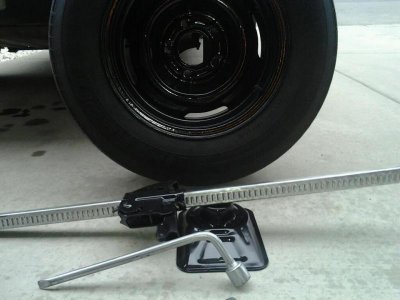 spare and jack.jpg spare and jack.jpg