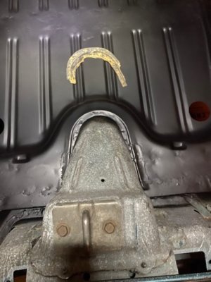 trunksealant.jpg trunksealant.jpg