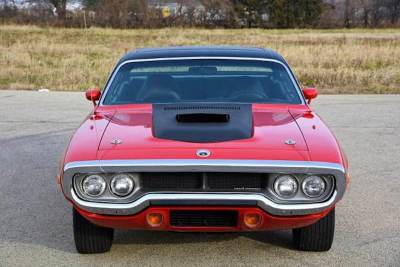03-1972-plymouth-road-runner-gtx-front-660x440.jpg