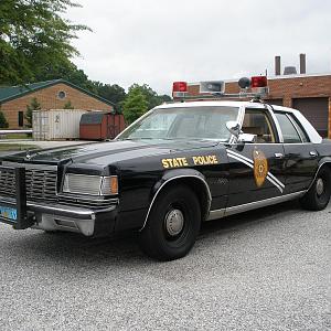 1980 Dodge St. Regis.jpg