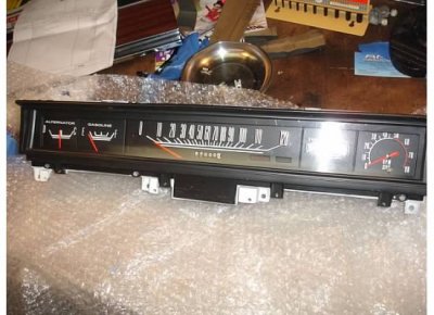 gauge cluster.jpg gauge cluster.jpg