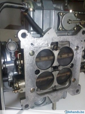141407707-holley-750cfm-4bbl-carb-80508-1-goede-staat.jpg