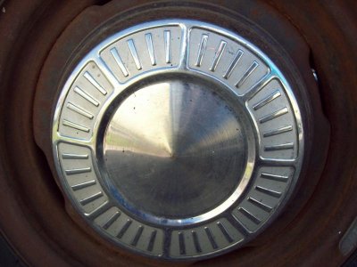 65 ply.hubcaps 002.jpg