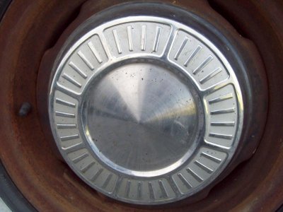 65 ply.hubcaps 003.jpg