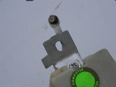 70 Vacuum Advance 002_small.JPG 70 Vacuum Advance 002_small.JPG