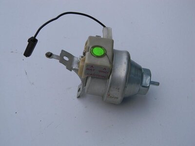 70 Vacuum Advance 003_small.JPG 70 Vacuum Advance 003_small.JPG