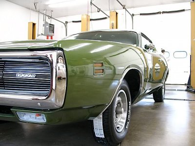 1971_Super_Bee_Green_Sedan_030.jpg