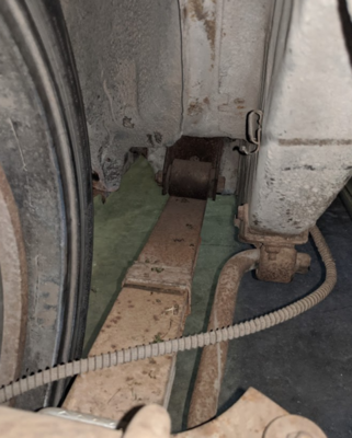 72 rr ds rear spring front.PNG 72 rr ds rear spring front.PNG