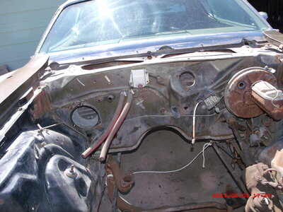 engine bay 1.JPG engine bay 1.JPG
