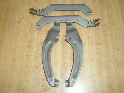 Parking Brake Levers & Strurs 001 (Small).JPG