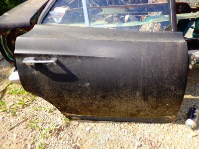 69 satellite 4 door 004.JPG