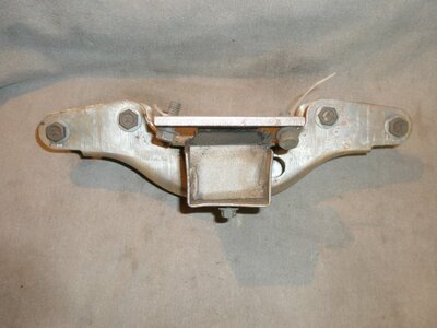 Trans. Crossmember Early B 002 (Small).JPG Trans. Crossmember Early B 002 (Small).JPG