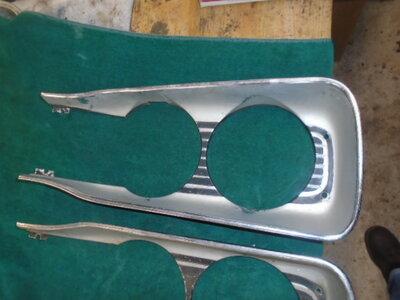 69 rr grille 002.JPG