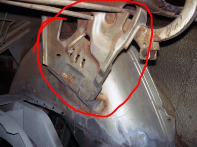 Trunk_hinge_R.jpg Trunk_hinge_R.jpg