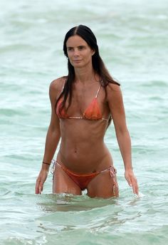 9e47450d622e99084b4295da62b806d8--bikini-photos-bikini-pictures-2.jpg