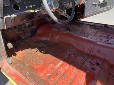 Interior11.jpeg Interior11.jpeg