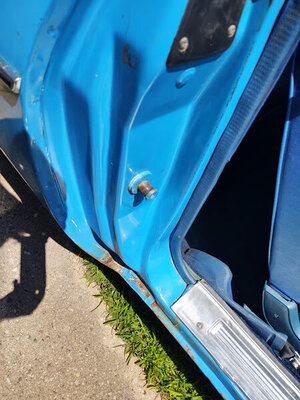 sat pass door pillar.jpg