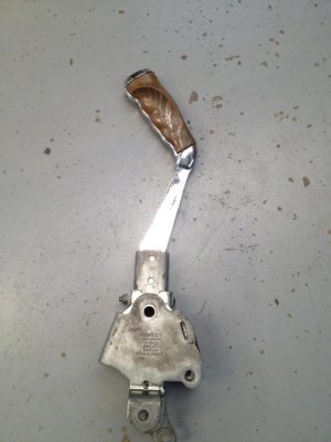 70 -74 pistol grip shifter 001.jpg