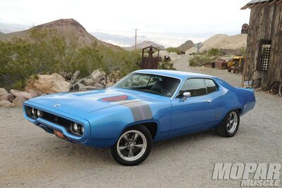mopp-1201-01-1972-plymouth-road-runner-gtx-exclusive-photos.jpg