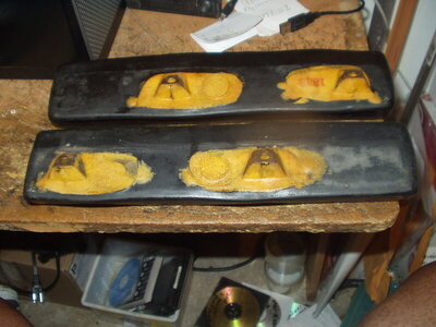 68-70 armrests 2.JPG