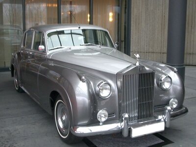 1200px-RollsRoyceSilverCloud1_1959.jpg