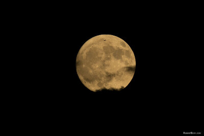 2017-10-04-4peaks-moon-a7r2_05253.jpg
