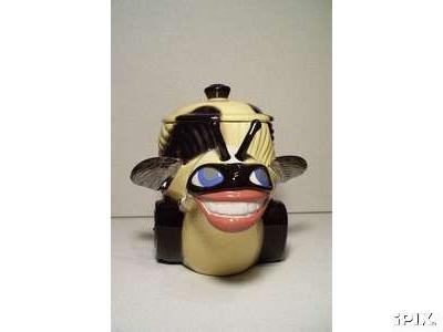 Bee Jar1.jpg