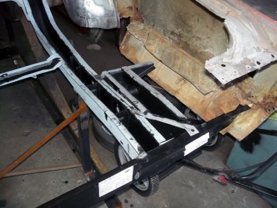 ShackleMount_R_1.jpg ShackleMount_R_1.jpg