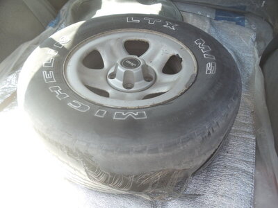 Flat Tire Michelin.JPG Flat Tire Michelin.JPG