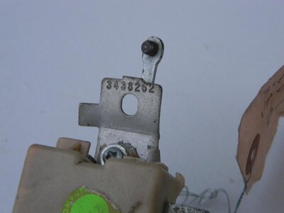 70 Vacuum Advance 2 001_small.JPG 70 Vacuum Advance 2 001_small.JPG