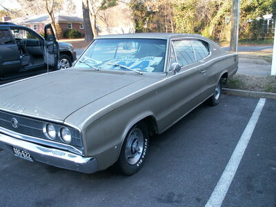 Deal on 1966 Charger 013.jpg