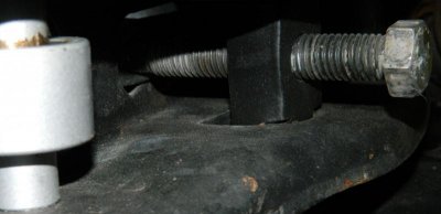 torison bar drivers side.jpg torison bar drivers side.jpg