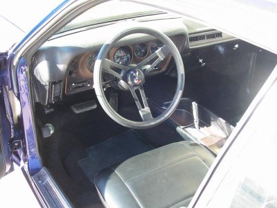 INTERIOR DRIVER SIDE.jpg