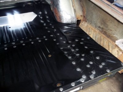 TrunkFloorInstall_4.jpg TrunkFloorInstall_4.jpg