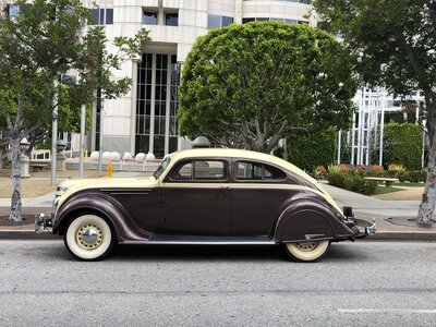 1937-chrysler-airflow-coupe-c1 (2).jpg