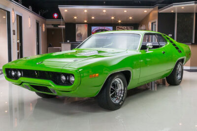 gorgeous-fully-restored-road-runner-rare-1-of-438-built-mopar-340ci-v8-engine-1.jpg