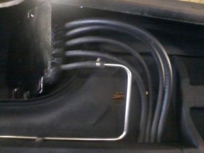 fuel vapor in rear wheel well. 2.JPG