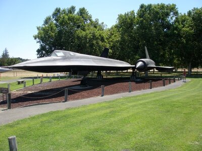 SR-71 (Small).JPG