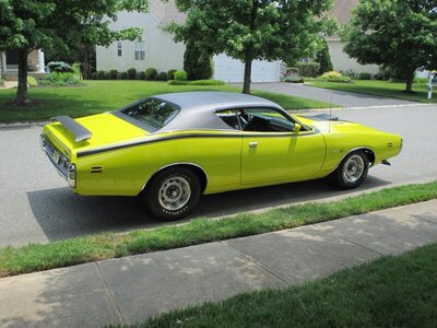 ronnies-charger.jpg ronnies-charger.jpg