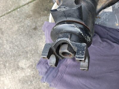 8.75 Sure Grip 489 case 4.10 gears6.jpg