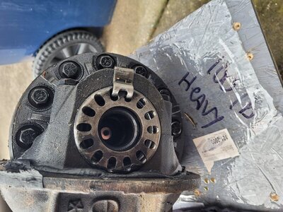 8.75 Sure Grip 489 case 4.10 gears7.jpg