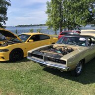 Y4 indy charger