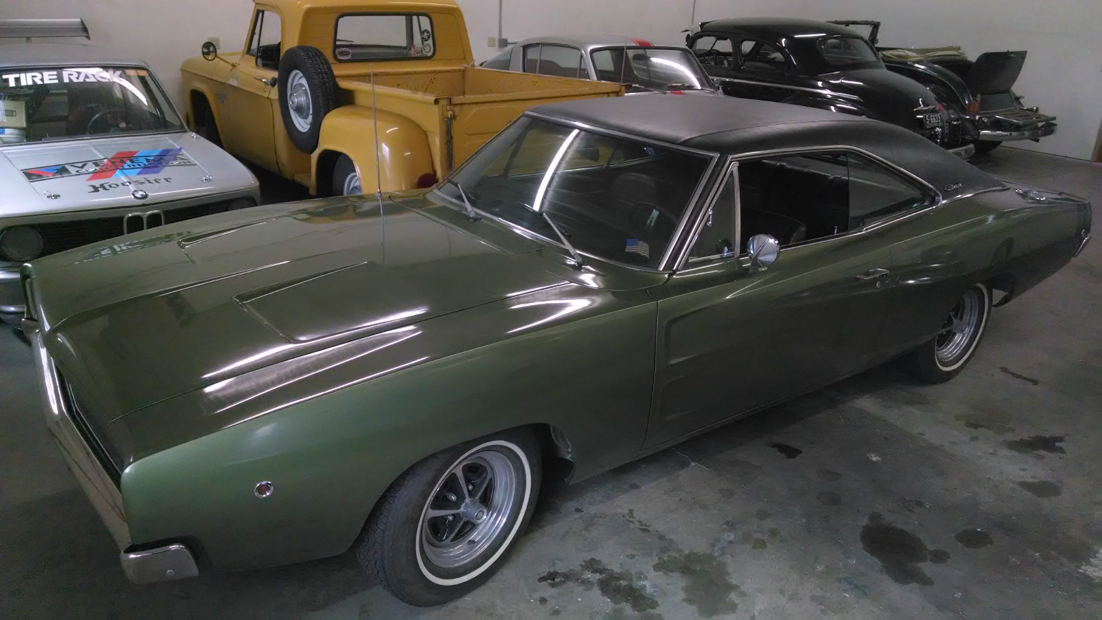 1968-Dodge-Charger-383-4speed-2.jpg