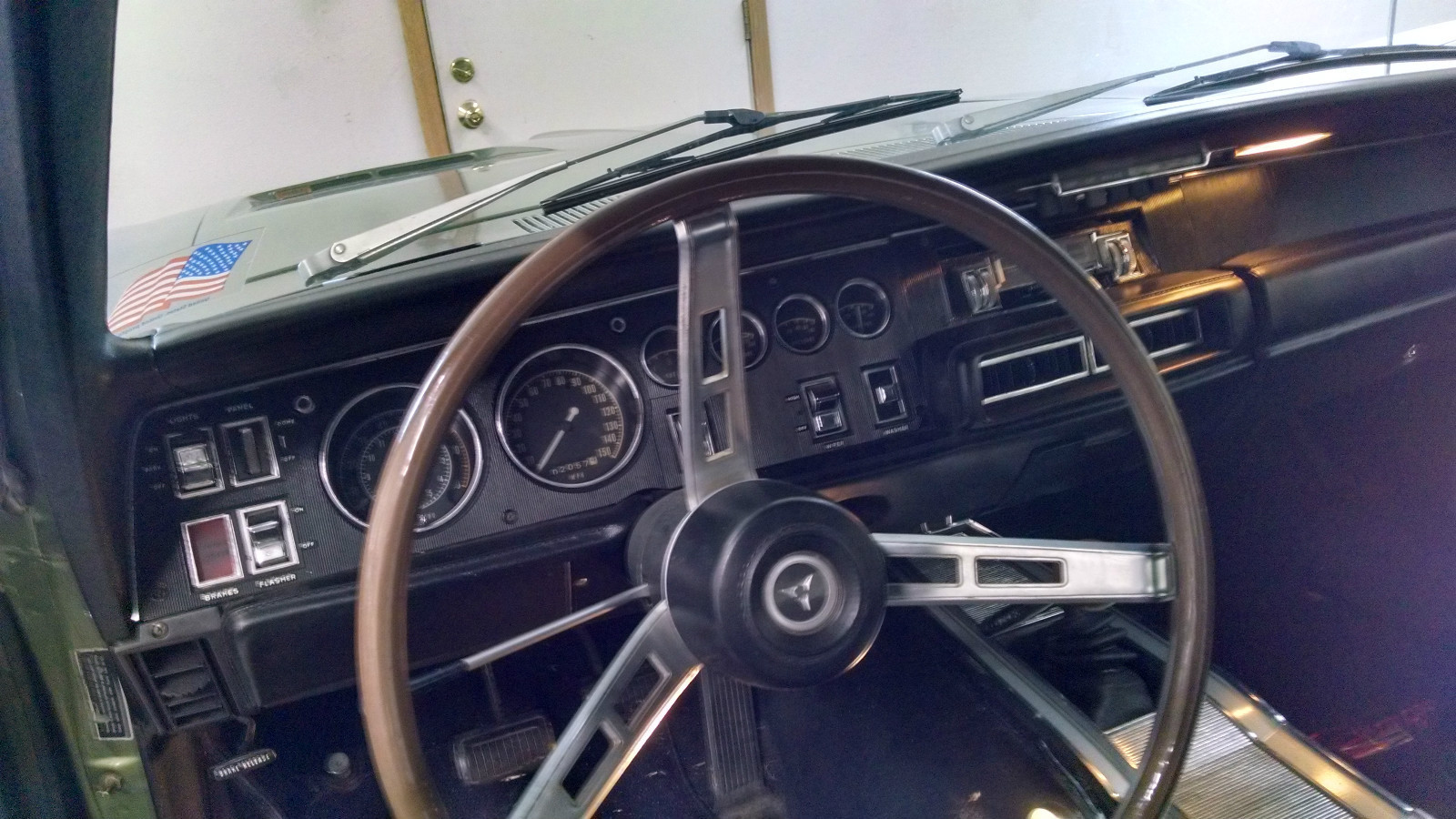 1968-Dodge-Charger-383-4speed-5.jpg