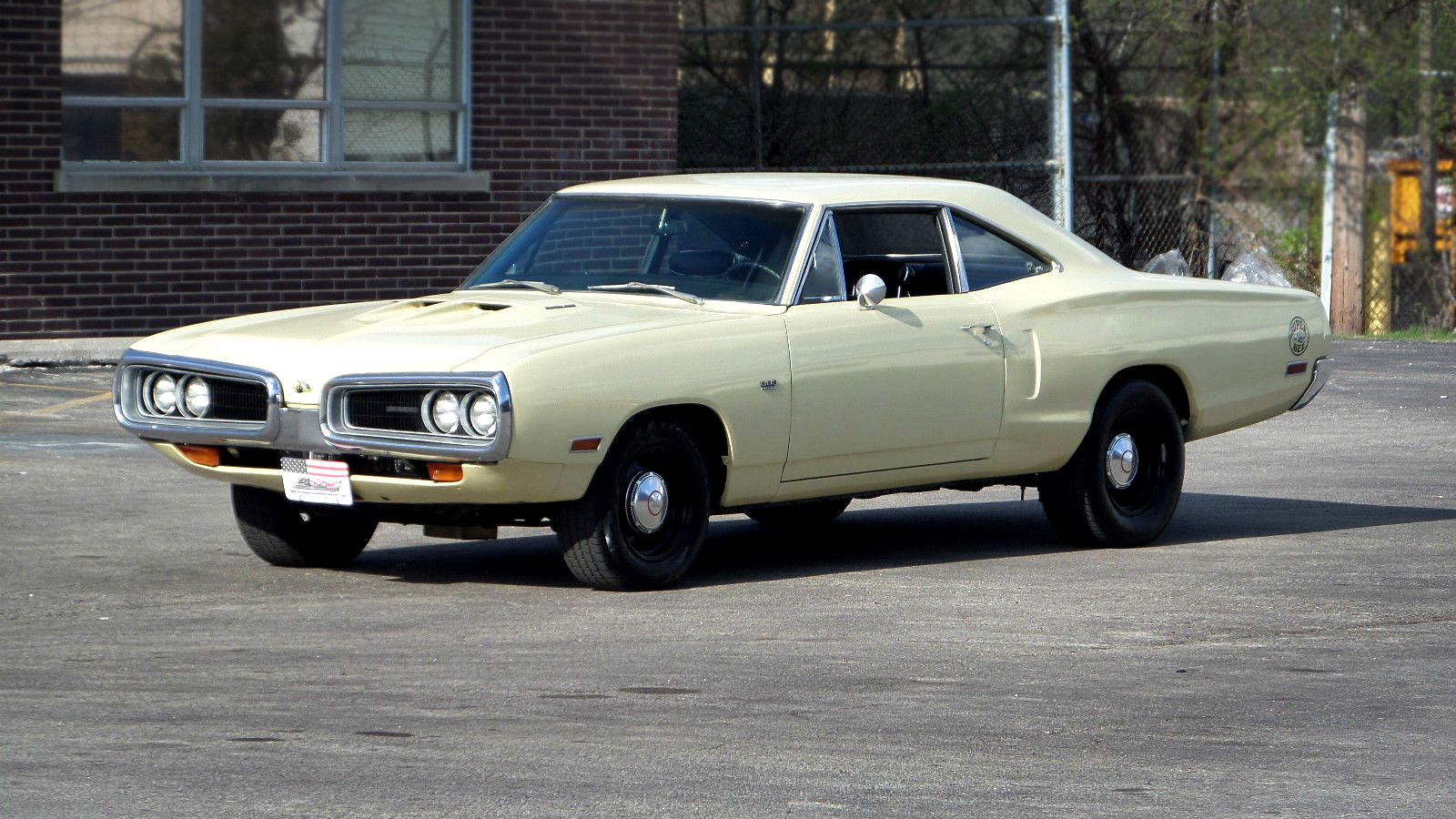 1970DodgeCoronetSUPERBEE1.jpg