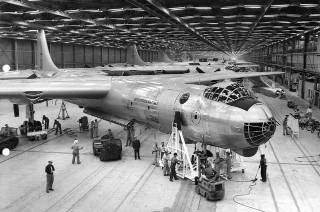 RB-36D_in_Convair_plant-640x425.jpg